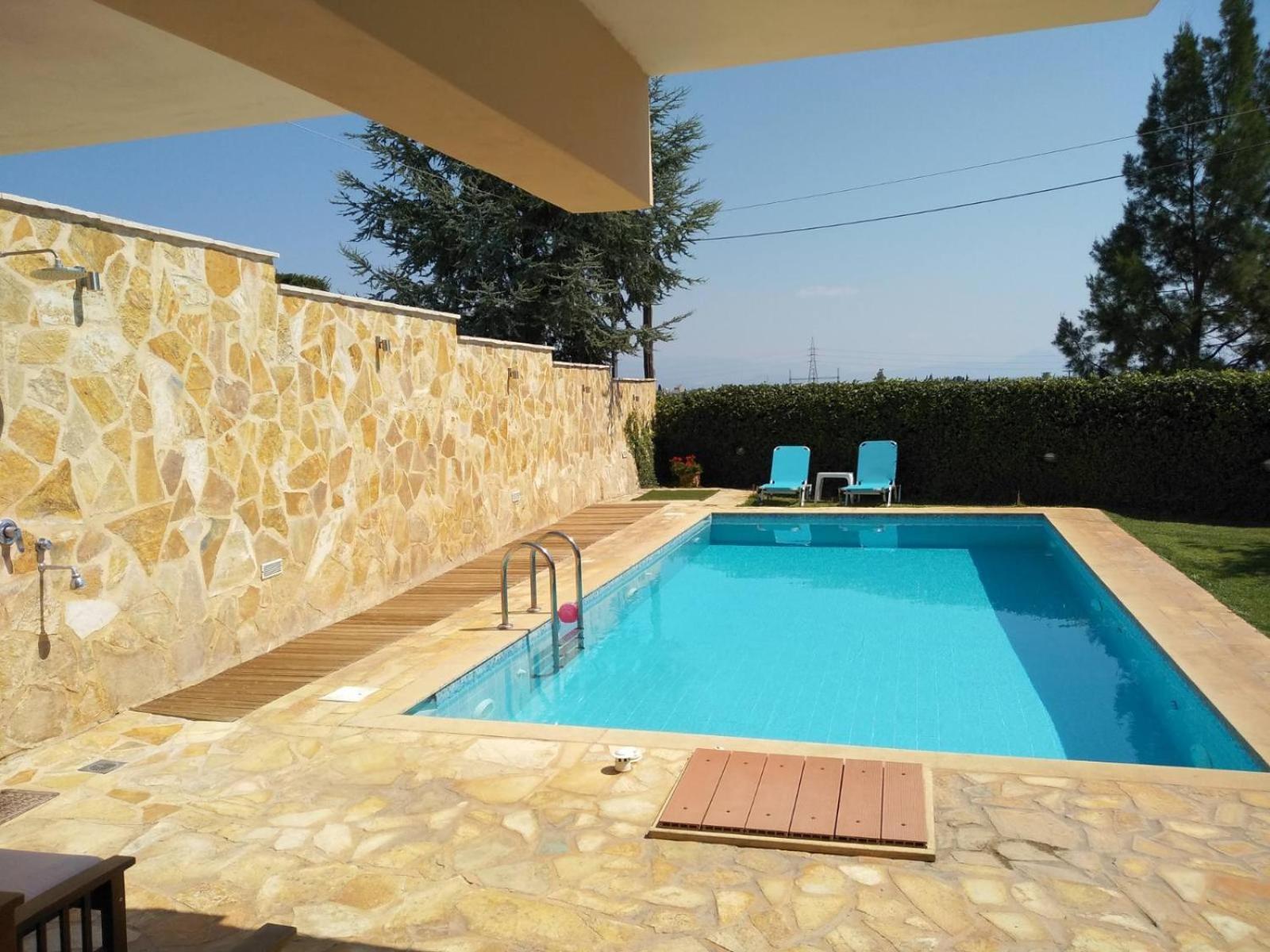 Apartment With Private Pool Кьятон Экстерьер фото