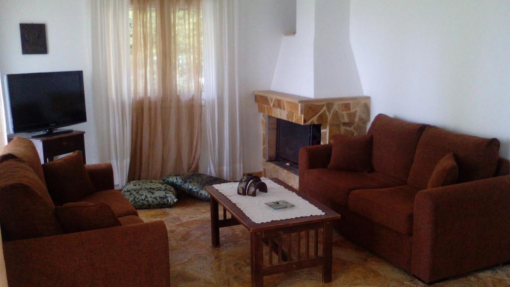 Apartment With Private Pool Кьятон Экстерьер фото