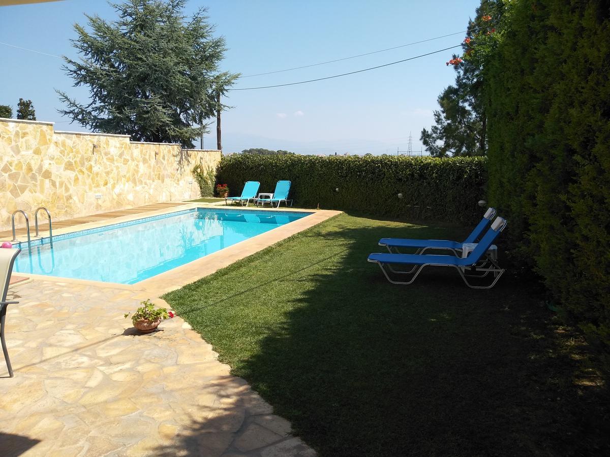 Apartment With Private Pool Кьятон Экстерьер фото