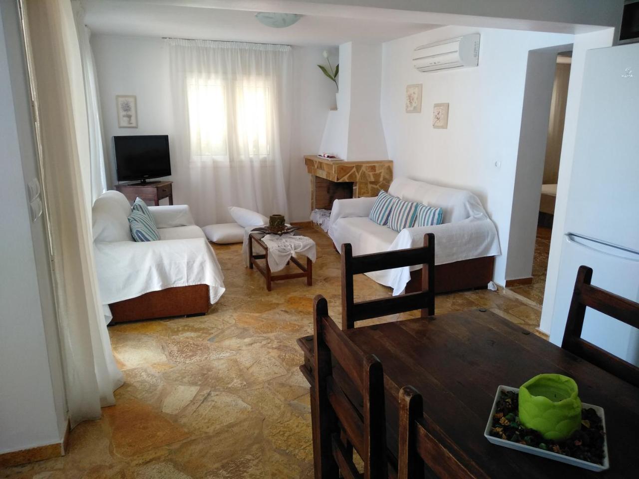 Apartment With Private Pool Кьятон Экстерьер фото