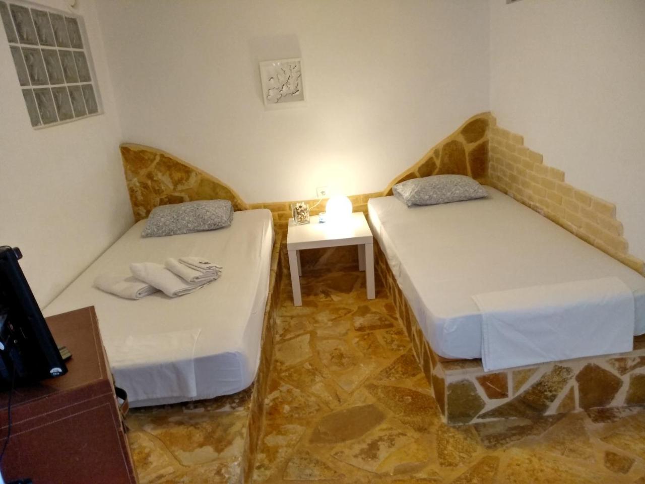 Apartment With Private Pool Кьятон Экстерьер фото